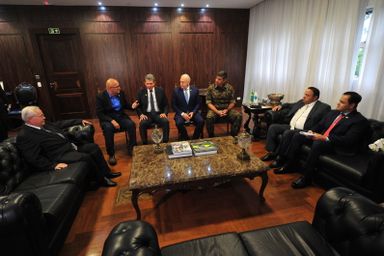Assembleia recebe o diretor-geral brasileiro da Itaipu Binacional, General Joaquim Silva e Luna